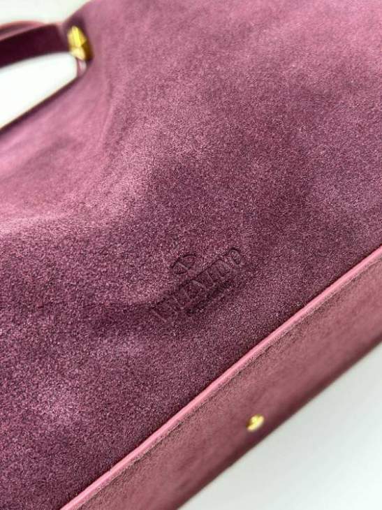 Picture of Valentino Handbags _SKUfw180112457fw
